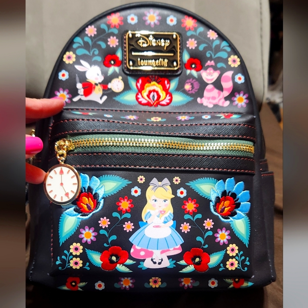 DISNEY'S LOUNGE FLY BACKPACK